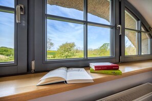 Unclassified image, 4 of 12, button