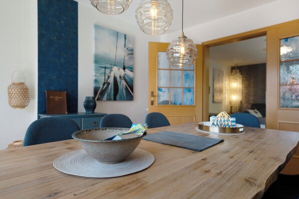 Dining - Holiday Home 'Ankerglück' with Private Terrace and Wi-Fi (Lensahn)