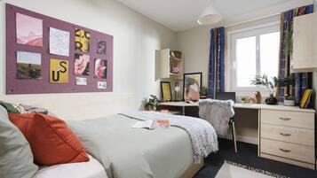 Single Room, Non Smoking | Blackout drapes, free WiFi