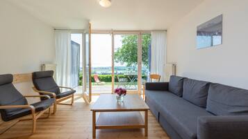 Télévision, table de tennis de table