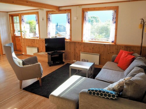 Loghouse Apartment in Arctic Wonderland!