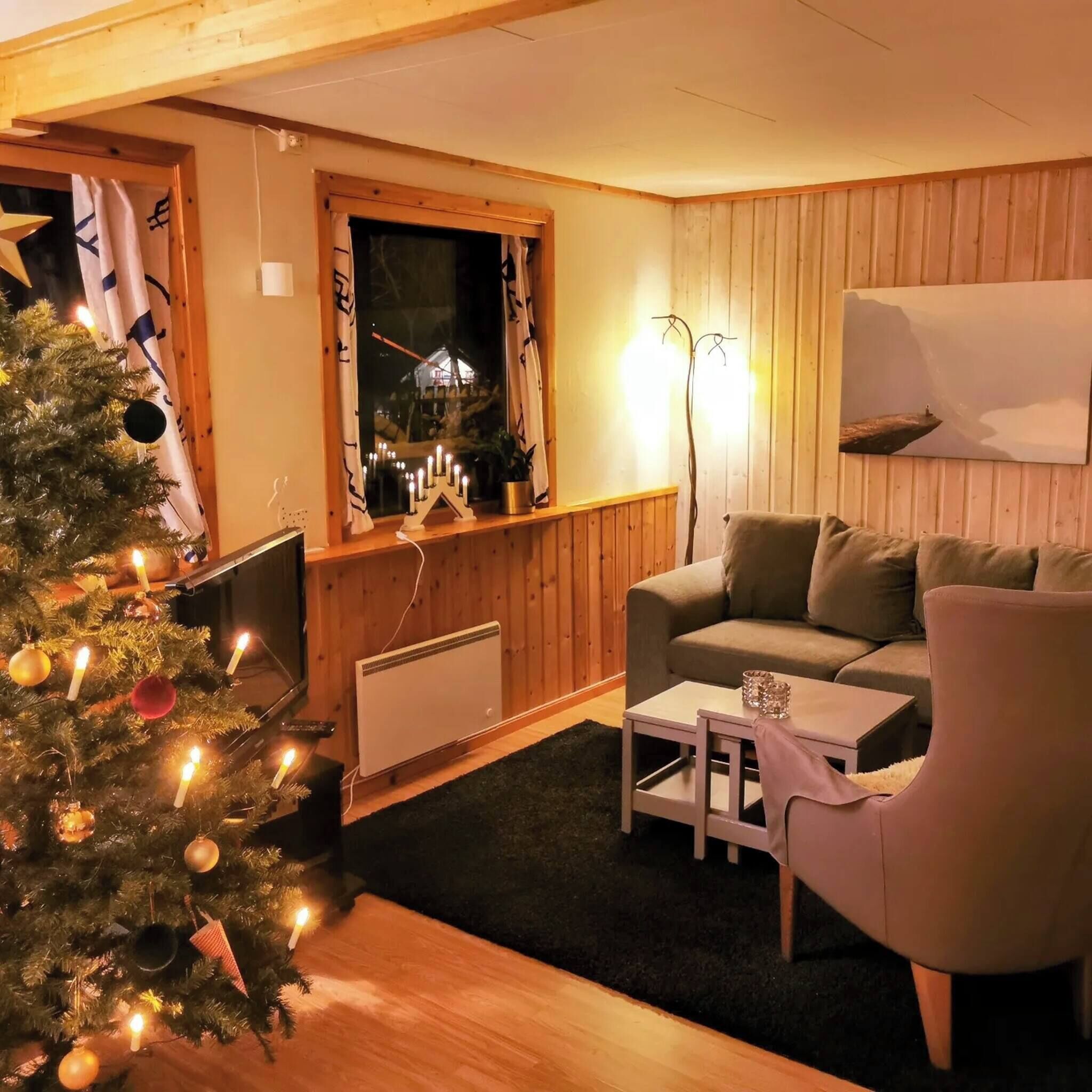 Căn hộ, 2 phòng ngủ, ban công, quang cảnh vườn | Khu phòng khách | Sách 