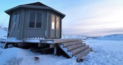 Loghouse Apartment in Arctic Wonderland!