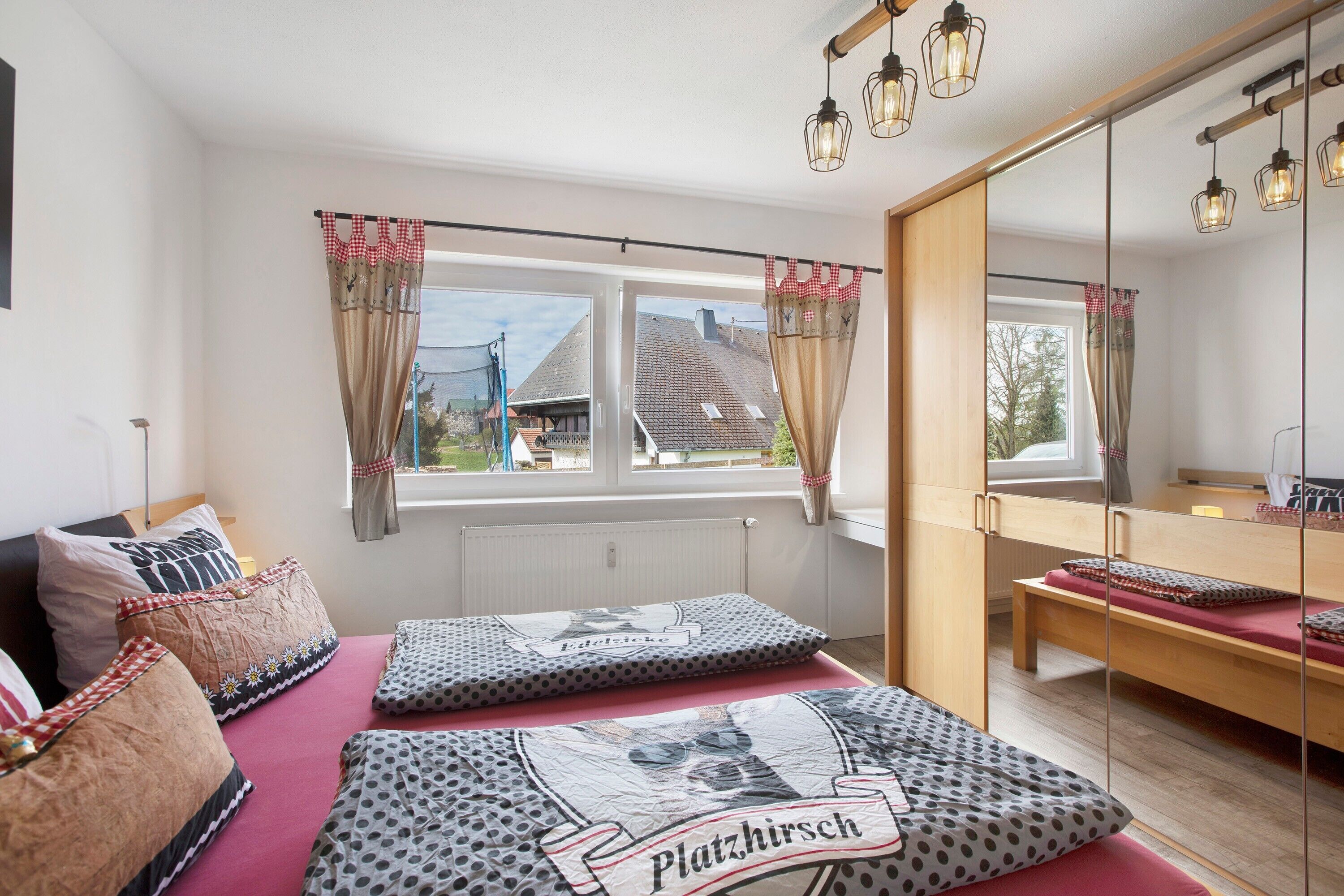 2 chambres, Wi-Fi gratuit, draps fournis
