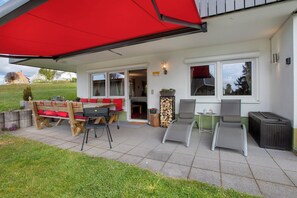 屋外ダイニングエリア