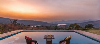 Cosmicstays 日落飯店