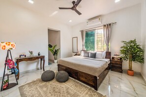 3 bedrooms - Cosmicstays The Sundowner (Mawal)