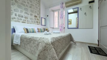 1 habitación, wifi y ropa de cama