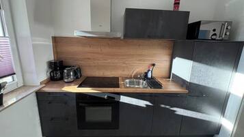 Microones, forn, placa de cuina i rentaplats