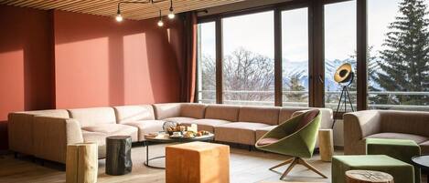 Televisor i llar de foc