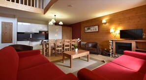 Smart TV, fireplace - Apartment in Sainte-Foy with Ski Access (Sainte-Foy Tarentaise)