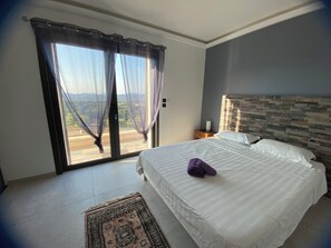 4 chambres, fer et planche Ă repasser, Wi-Fi, draps fournis