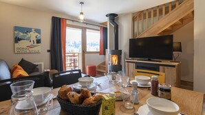 Dining - Apartment in Samoëns with Spa & Pool (Samoëns)