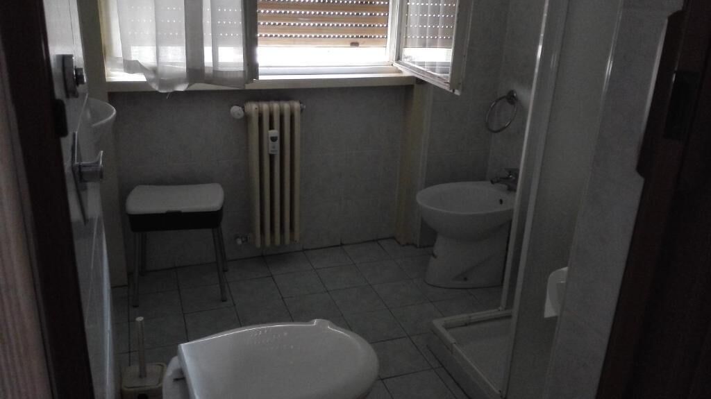 淋浴设施、毛巾、肥皂、洗发水