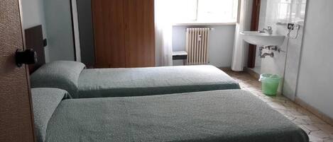 Basic-Zweibettzimmer