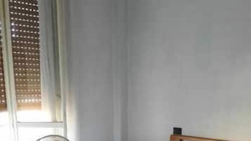 Schreibtisch, kostenloses WLAN
