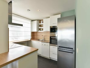 Apartment | Private kitchen - Elegant Zoute Seaside Stay (Knokke-Heist)