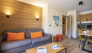 Living area - Apartment in Samoëns with Spa and Pool (Samoëns)