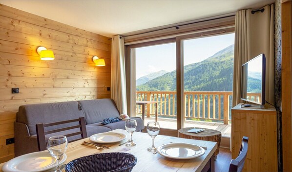 スマートテレビ、暖炉