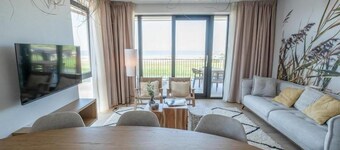 Unique & luxury accommodation in Friesland overlooking the IJsselmeer.