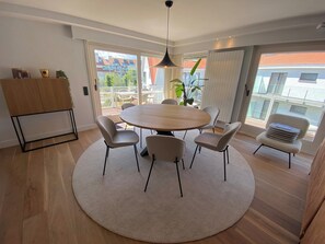 Apartment | Dining - Duplex in Knokke-heist Near Beach & Casino (Knokke-Heist)