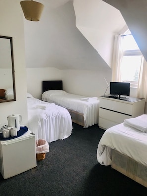 Room - Amhurst Hotel (London)
