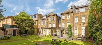 Amhurst Hotel