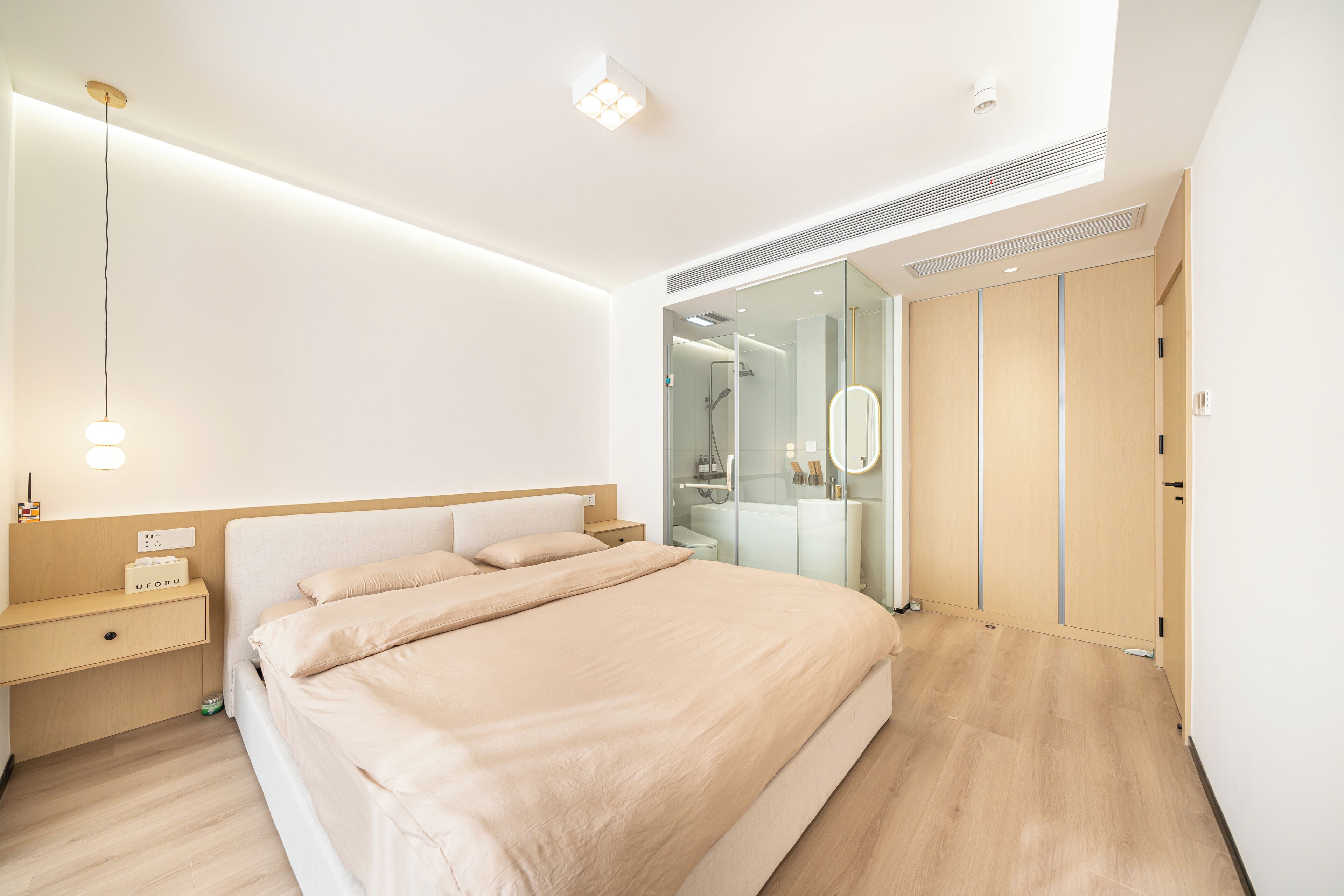 Deluxe Apartment, 3 Bedrooms, Non Smoking, City View | Bathroom | Free toiletries, hair dryer, towels, soap