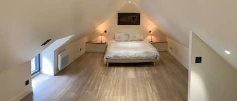 1 quarto, Wi-Fi de cortesia, roupa de cama