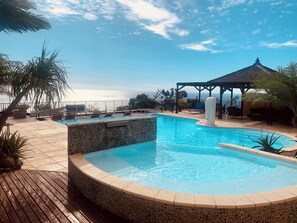 Piscine extérieure, piscine chauffée