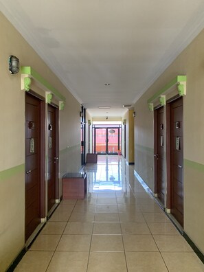 Lobby - Hotel O Depok near Bhayangkara BRIMOB Hospital Formerly Hotel Mutiara Kelapa Dua Depok (Depok)