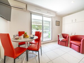 Dining - Le Club by Interhome (La Grande Motte)