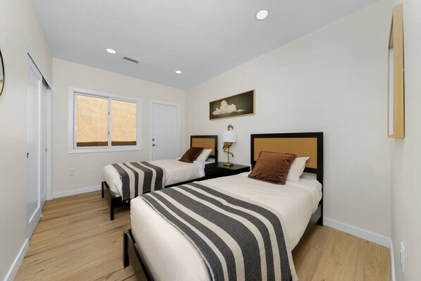 3 bedrooms, WiFi, bed sheets