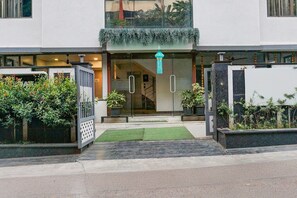 House | Reception