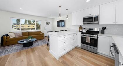 Sophisticated Comfort 2BR Condo w/ Parking