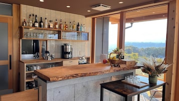 Bar (en la propiedad)