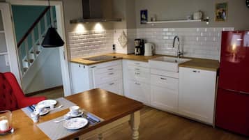 Kühlschrank, Ofen, Herdplatte, Geschirrspüler