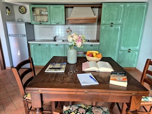 Superior Apartment, Balcony, Hill View | Private kitchen | Coffee/tea maker, dining tables