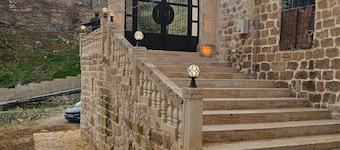 Hakanbey Konağı