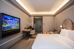 Standard Room, 1 Queen Bed | Premium bedding, down comforters, memory foam beds, free minibar - Mercure Changchun Ziyou Road Dahua (Changchun)