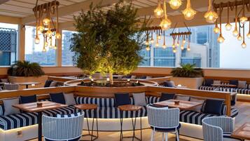 Bar (en la propiedad)