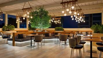 Bar (en la propiedad)