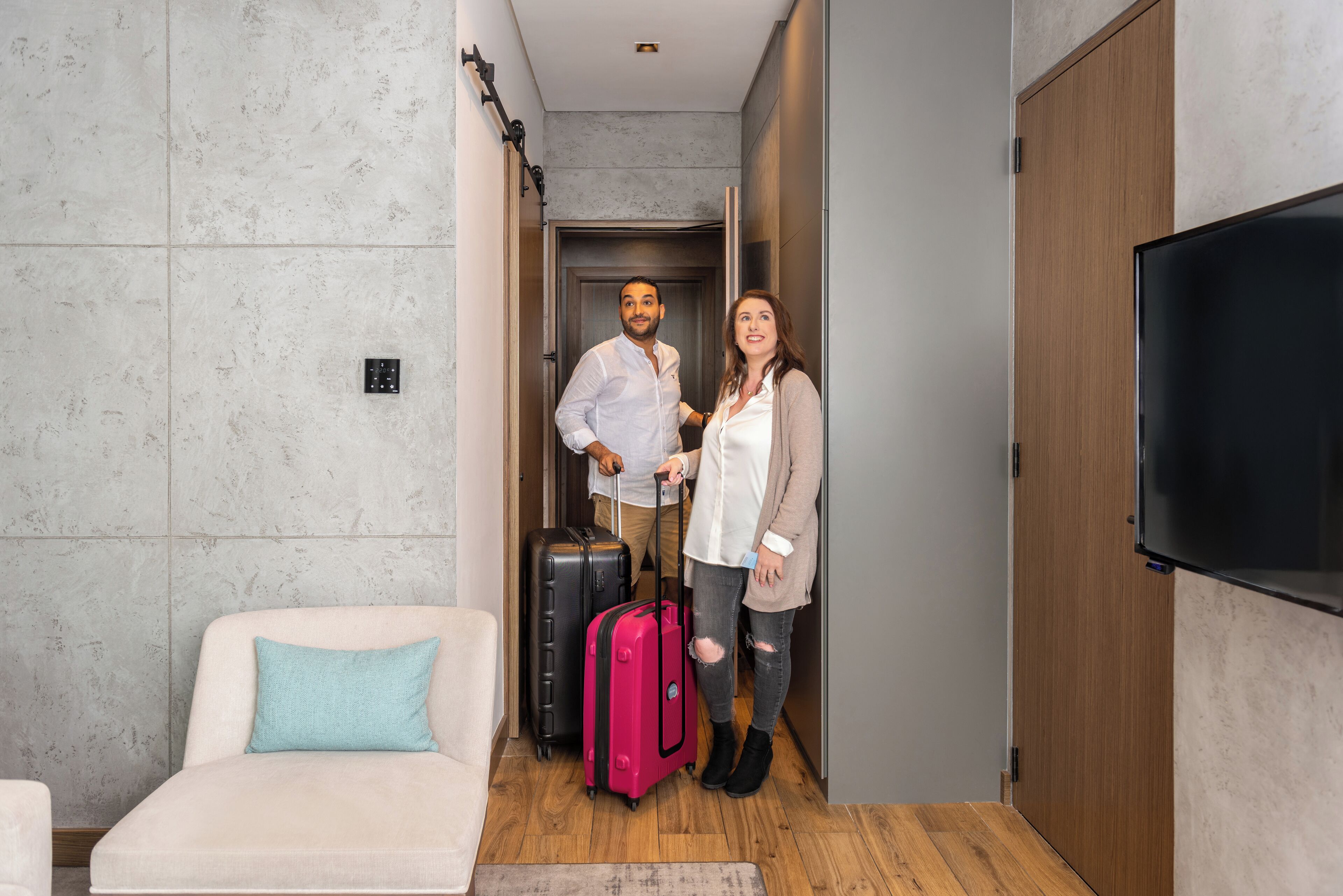Cubrecamas, minibar, caja de seguridad en la habitación y escritorio 