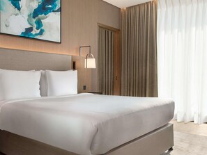 Executive Suite, 1 Queen Bed