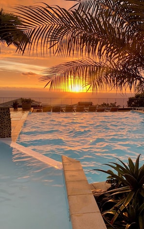 Piscine extérieure, piscine chauffée