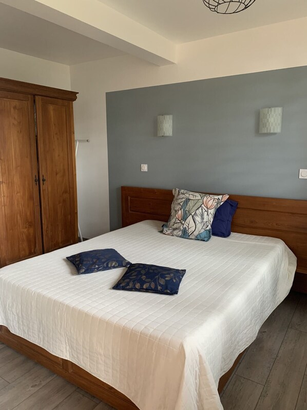 2 Schlafzimmer, Bügeleisen/Bügelbrett, Reisekinderbett, WLAN