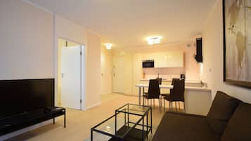 Apartment, Balcony | Living room