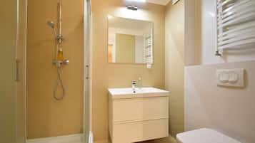 Apartment, Balcony | Bathroom