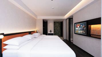 Elite Studio Suite | Individually decorated, individually furnished, soundproofing, free WiFi