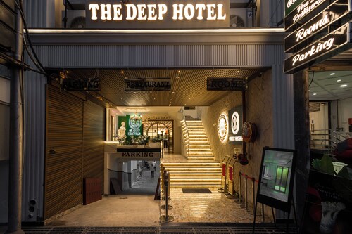 Deep Hotel